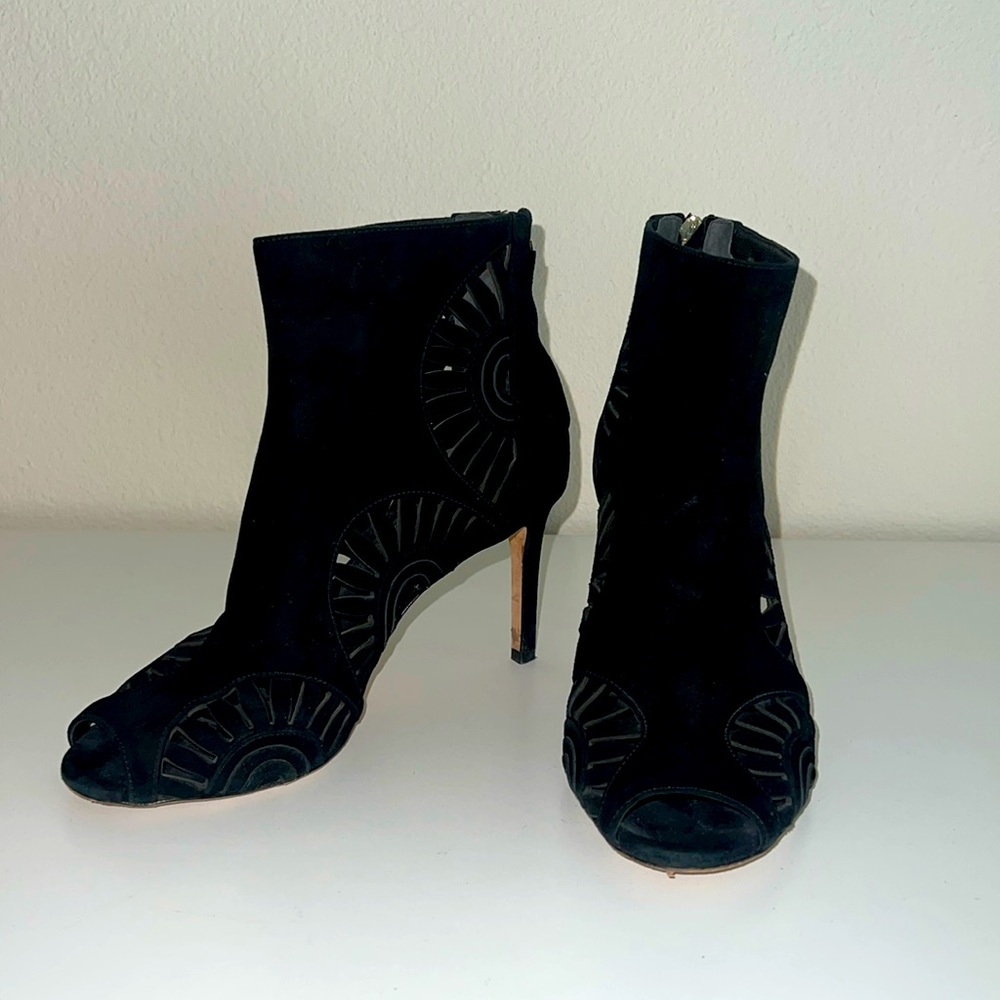 TORY BURCH Leyla Cut Out Geometric Bootie Royal Black Suede Stiletto Heels 7.